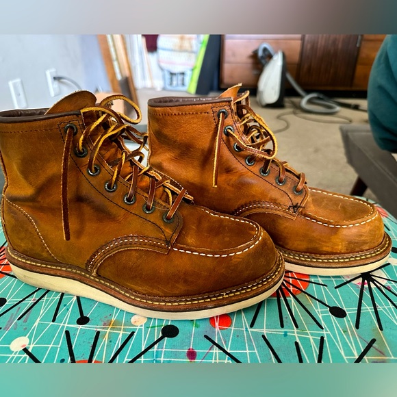 Red Wing 1907 Men’s Heritage 6" Classic Moc Toe Boots - Picture 1 of 4